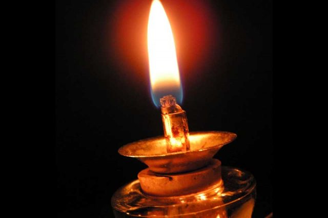 विद्युत् सेवा अवरुद्ध हुँदा दियालोको भर